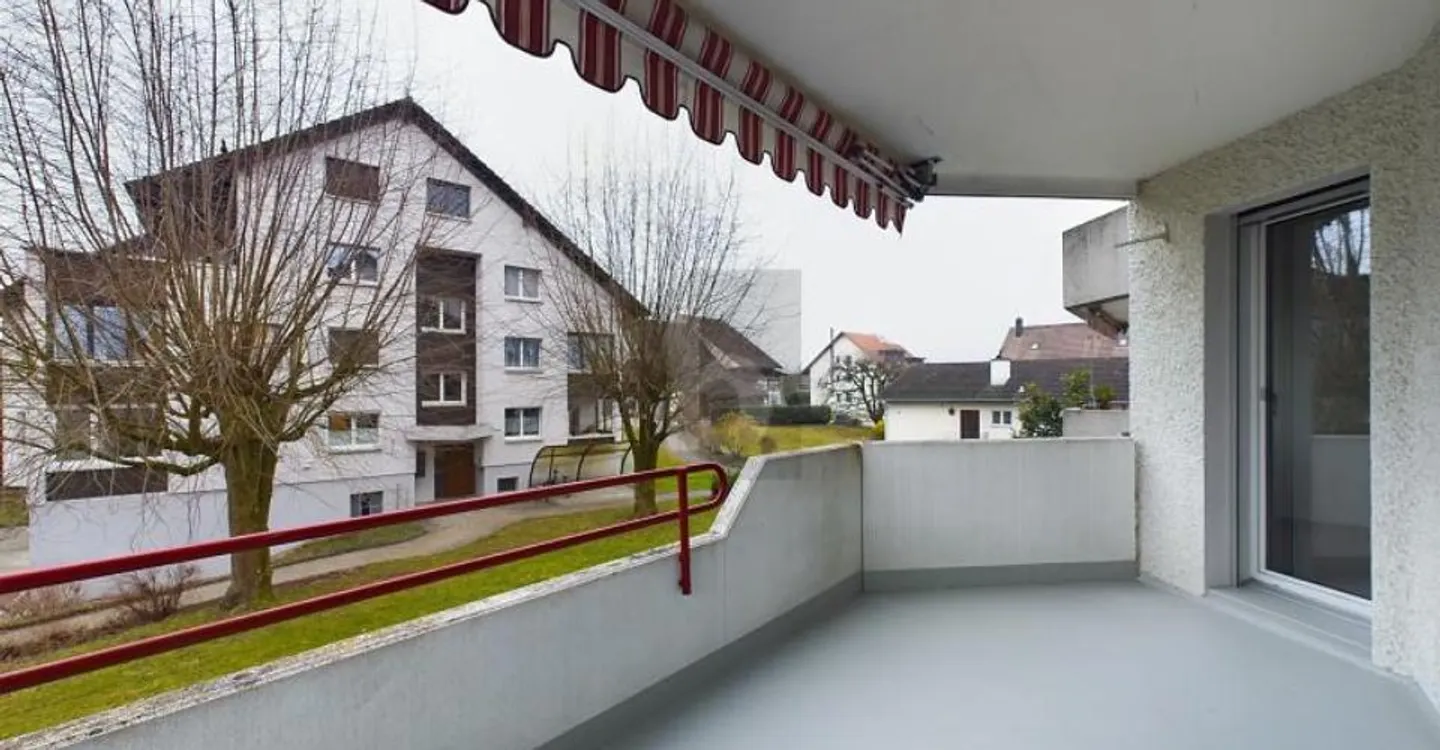 MODERN, KOMFORTABEL UND MIT GEMÜTLICHEM BALKON - Foto 5 von 5
