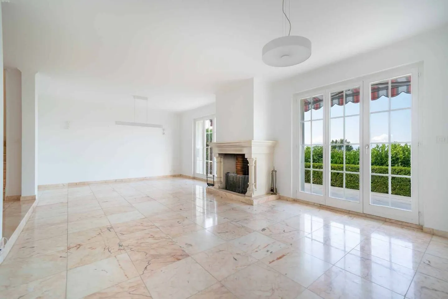 CHARM, STANDING AND EXCEPTIONAL PANORAMA - Photo 2 of 13