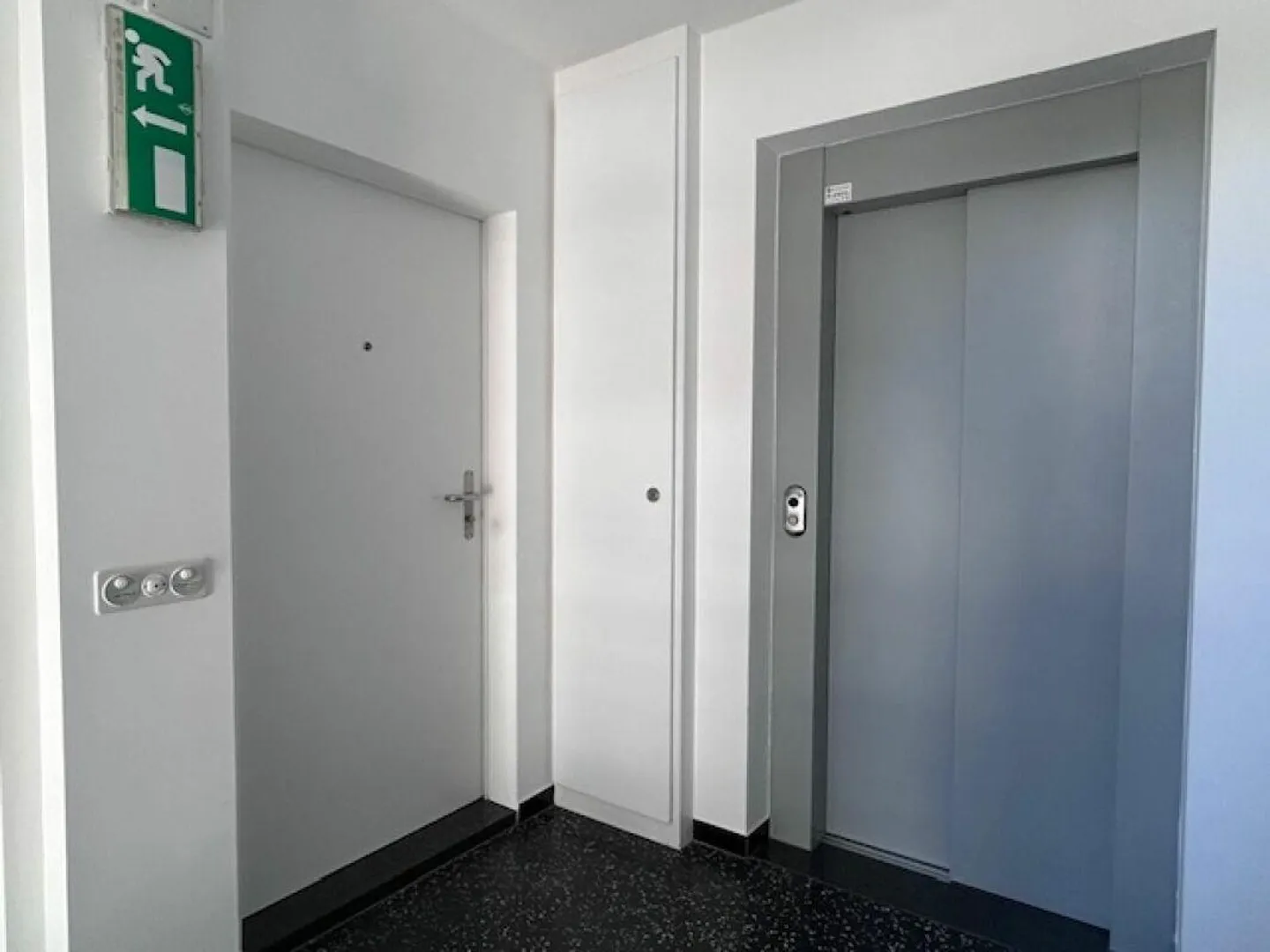 Large 4 ½ room apartment in Giubiasco in residential area - Photo 7 of 30