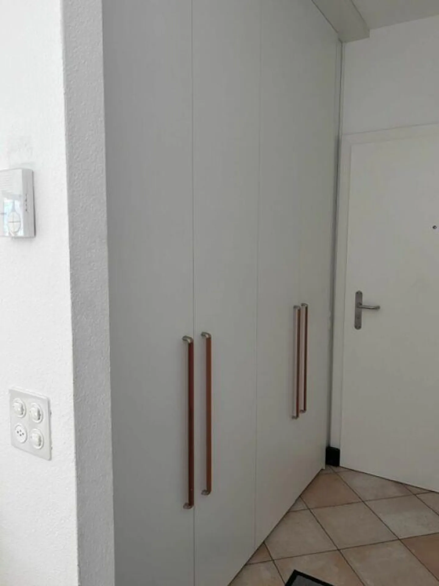 Large 4 ½ room apartment in Giubiasco in residential area - Photo 8 of 30