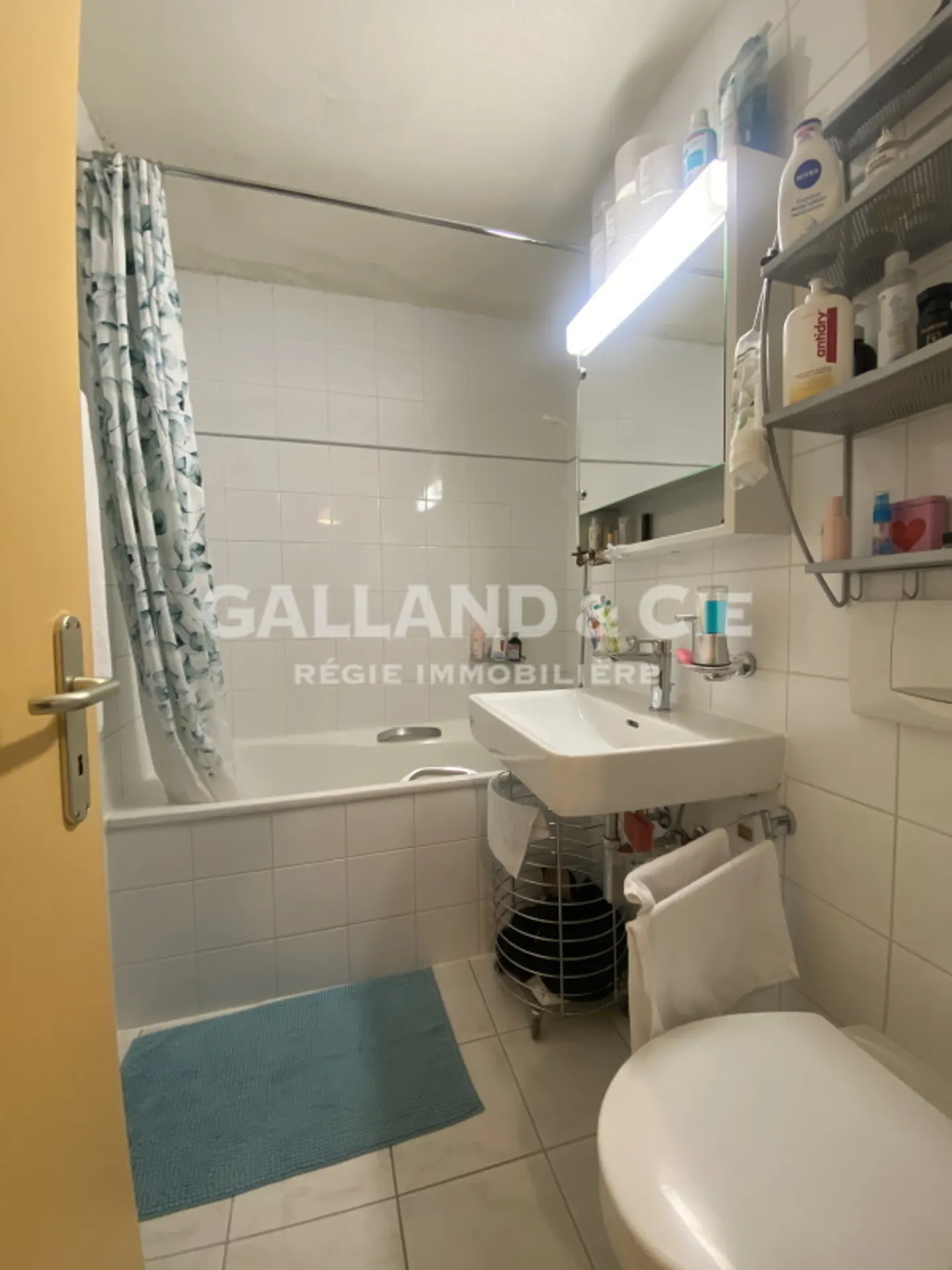 Appartamento di 3 stanze con balcone - Foto 3 di 6