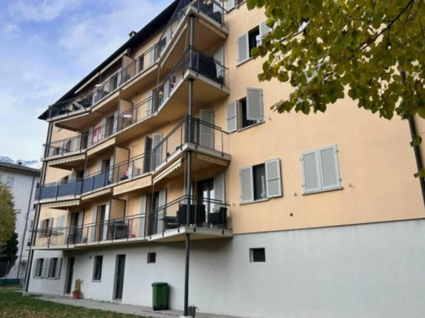 Large 4 ½ room apartment in Giubiasco in residential area - Photo 29 of 30