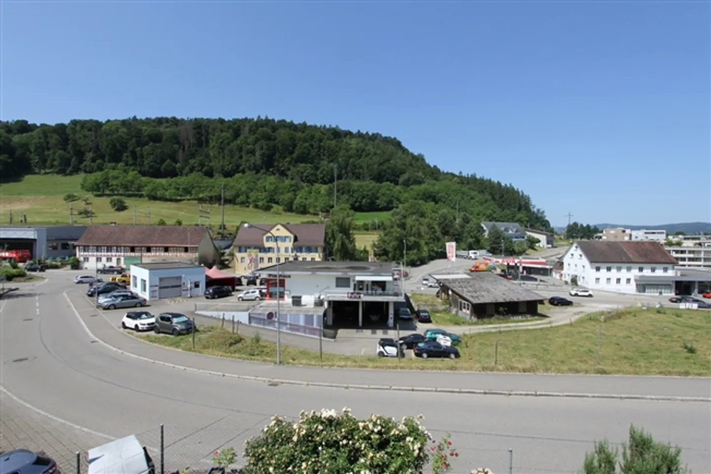 spacious - bright - practical - Photo 10 of 13