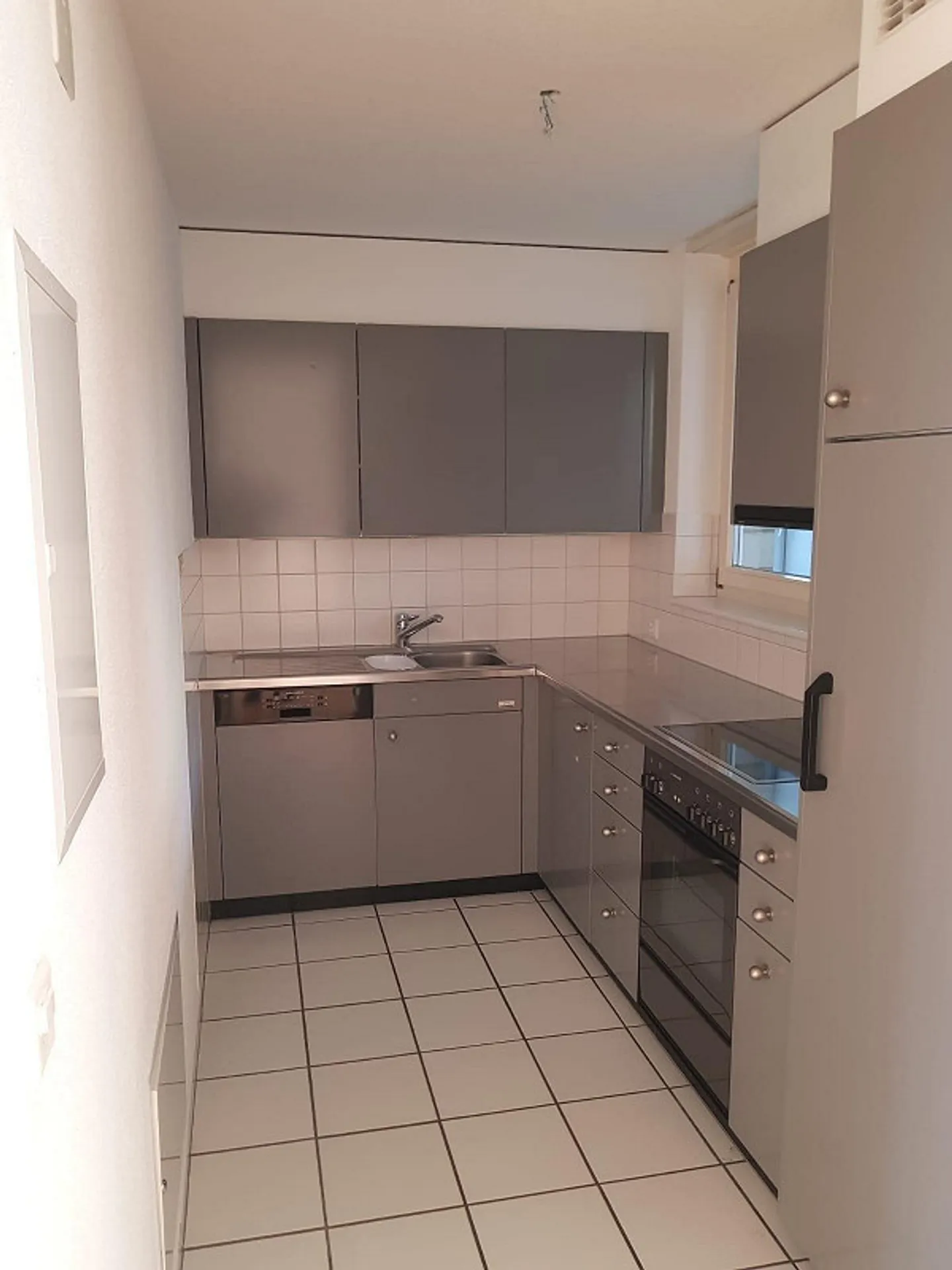 Helle 4.5-Zimmer-Wohnung mit Wintergarten im beliebten Breitequartier! - Foto 2 von 10