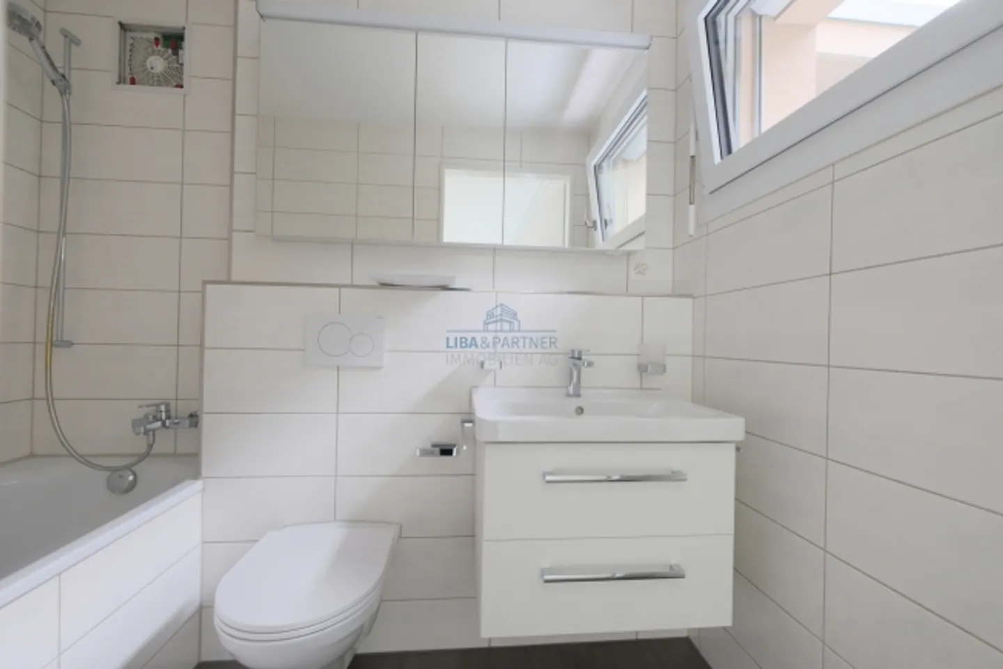 Modern, exclusive expansion standard 3.5-room apartment in the middle of Allschwil - Photo 10 of 10