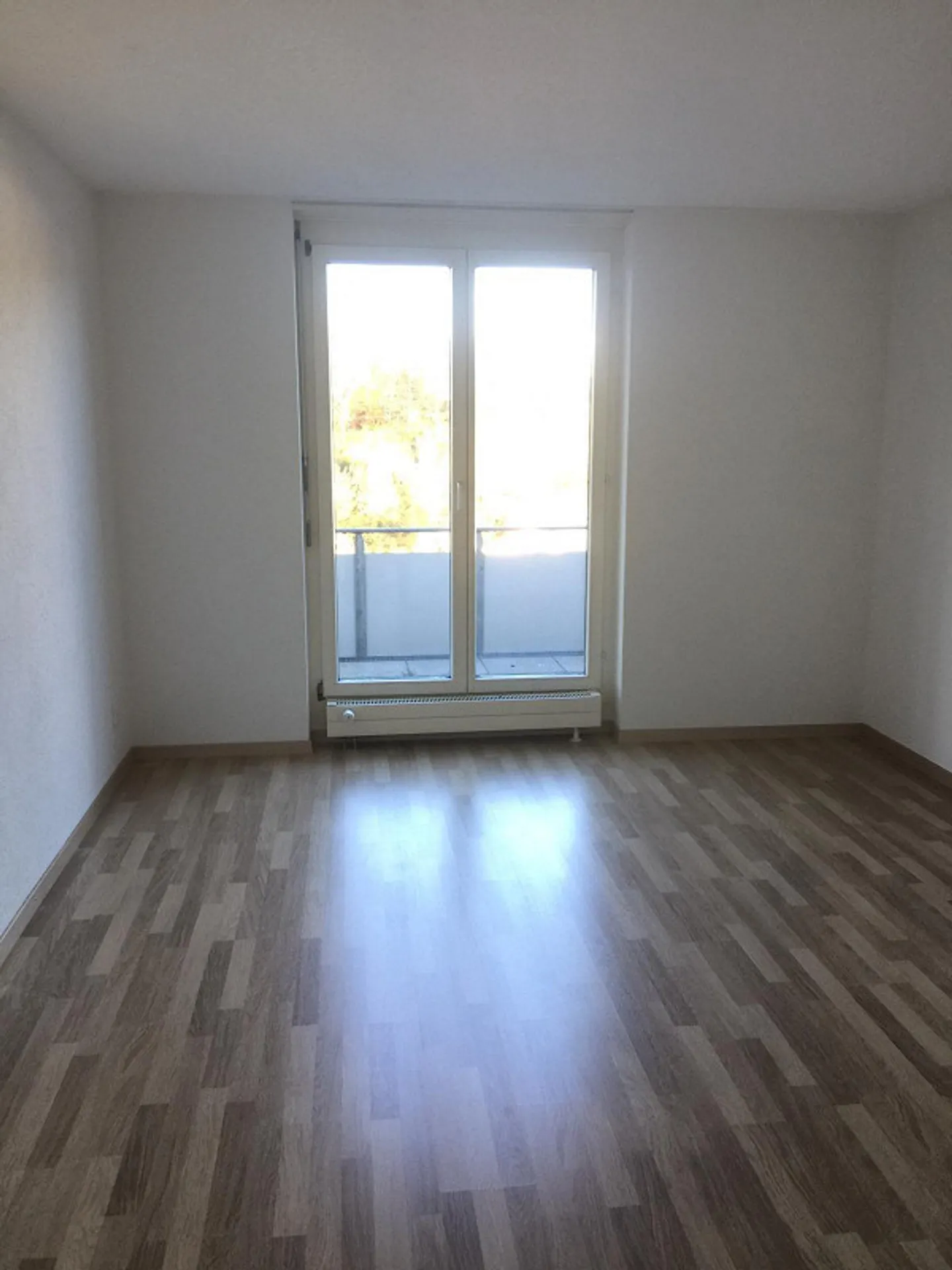 Helle 4.5-Zimmer-Wohnung mit Wintergarten im beliebten Breitequartier! - Foto 4 von 10