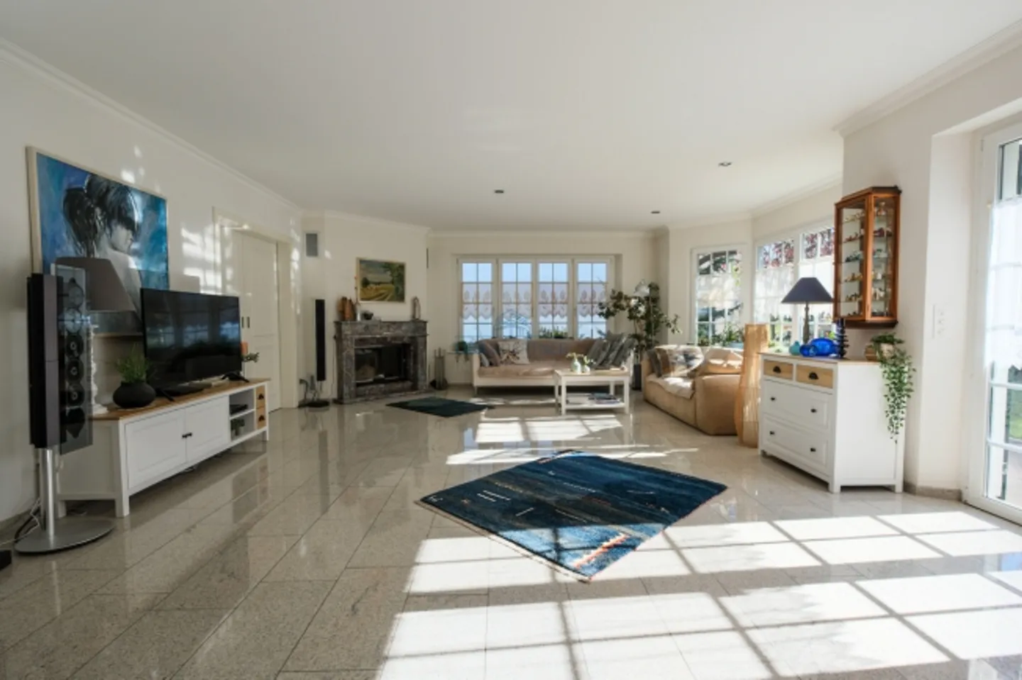 Propriété spacieuse avec charme rural et confort de vie contemporain - Photo 2 sur 13