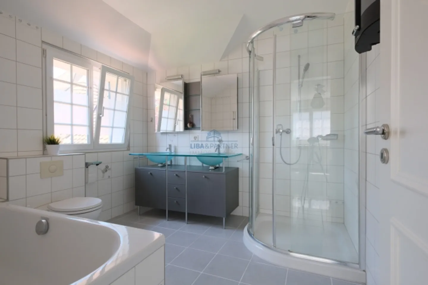 Propriété spacieuse avec charme rural et confort de vie contemporain - Photo 10 sur 13