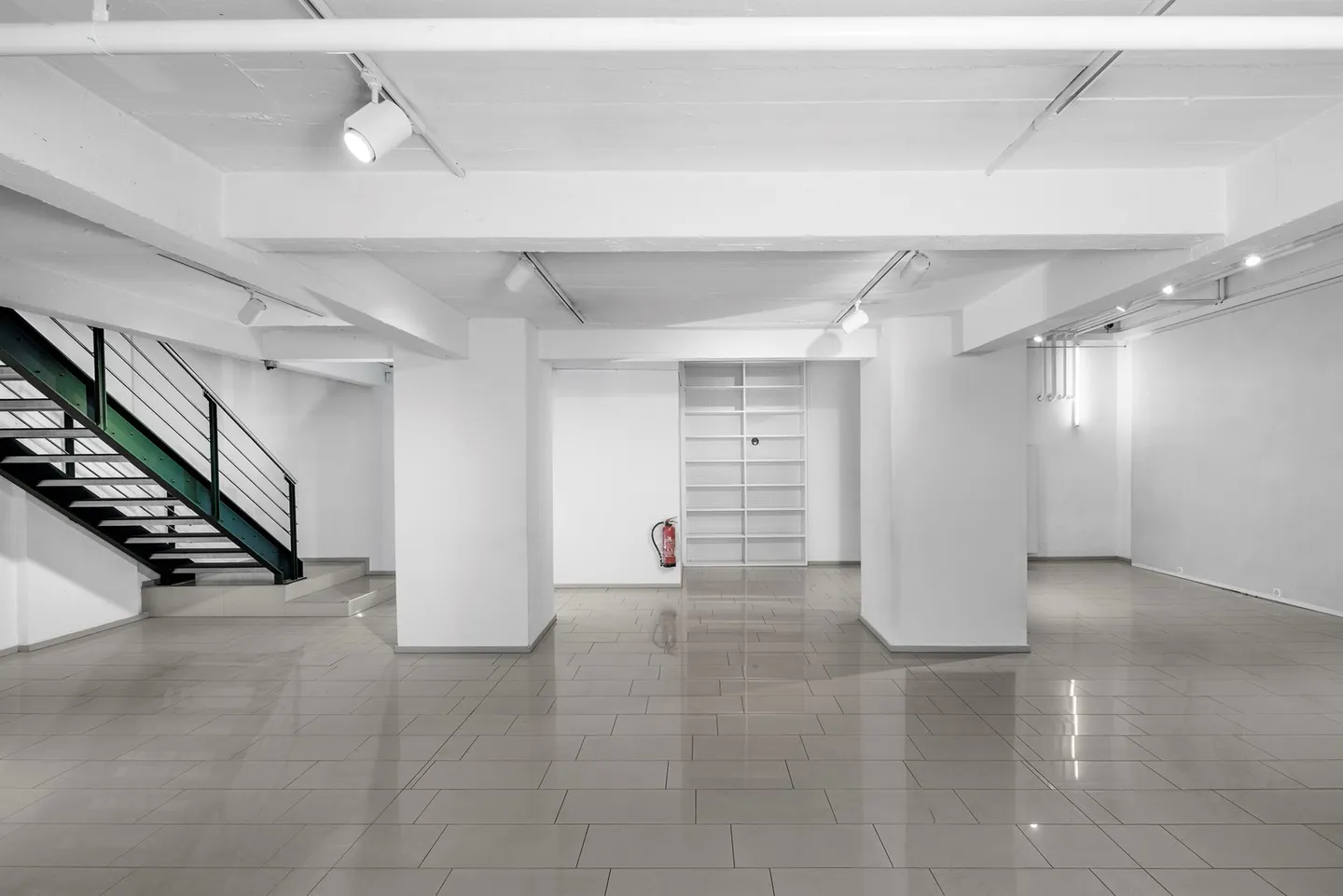 Mischgenutztes Gebäude mieten - Foto 9 von 10