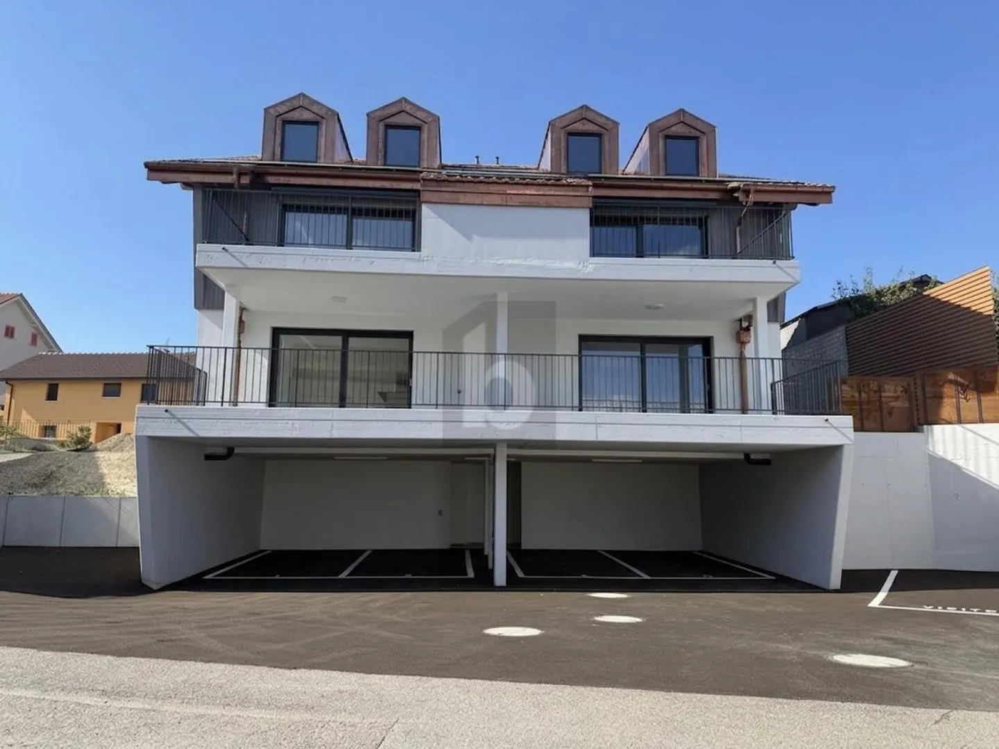 Appartement spacieux avec vue montagne - Photo 1 sur 6