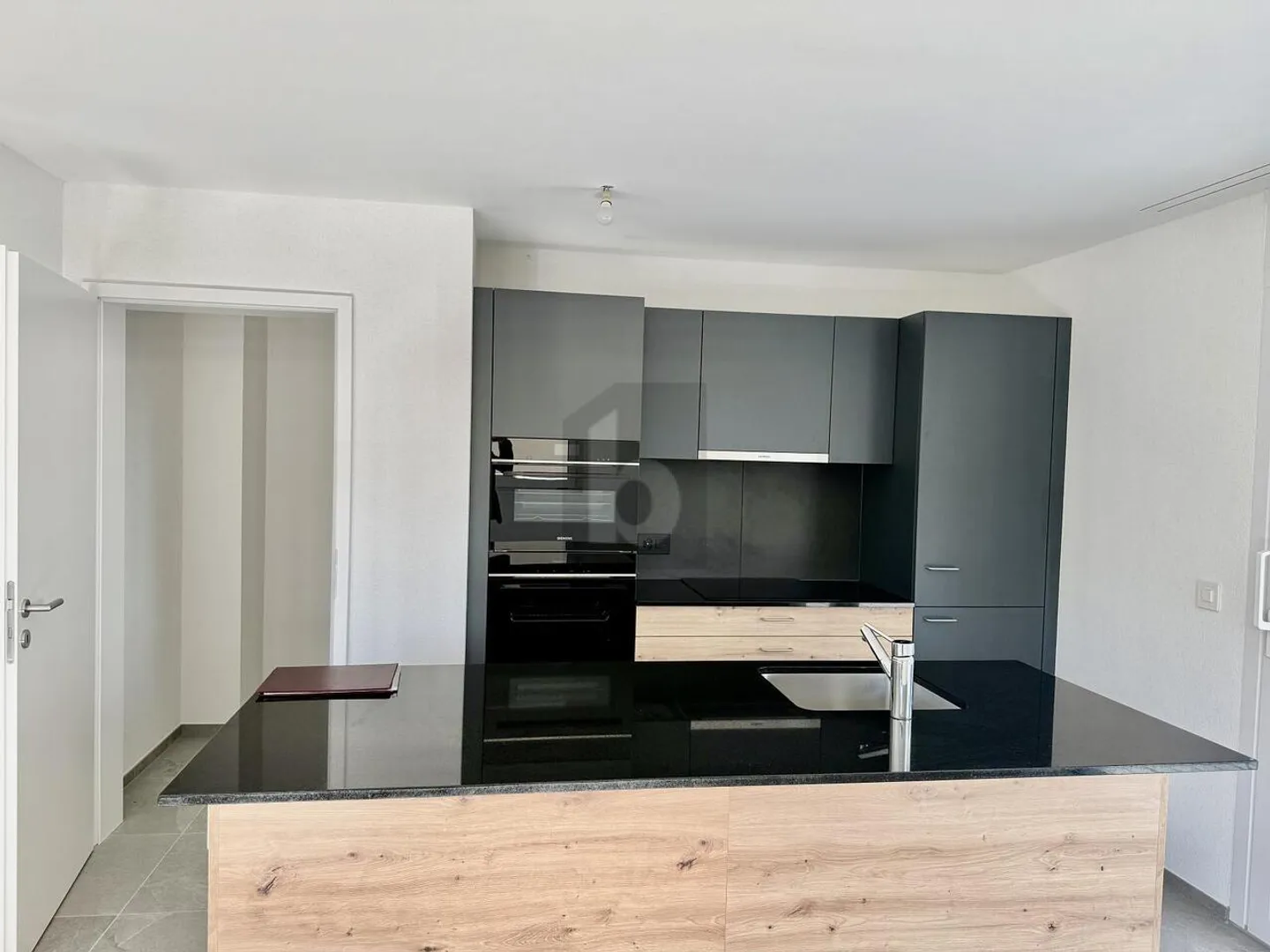 Appartement spacieux avec vue montagne - Photo 4 sur 6