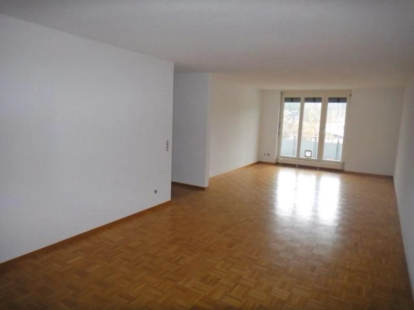 Helle 4.5-Zimmer-Wohnung mit Wintergarten im beliebten Breitequartier! - Foto 8 von 10
