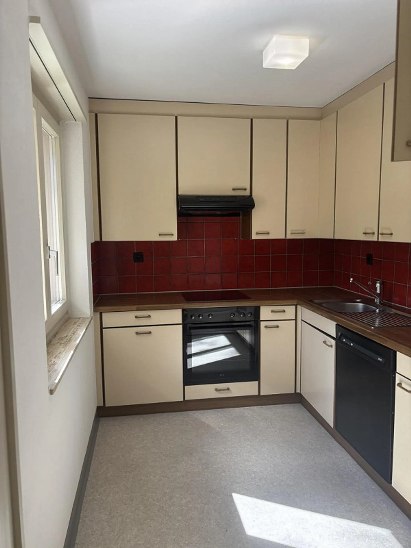 Grosszügige 3.5-Zimmerwohnung - Foto 3 von 13