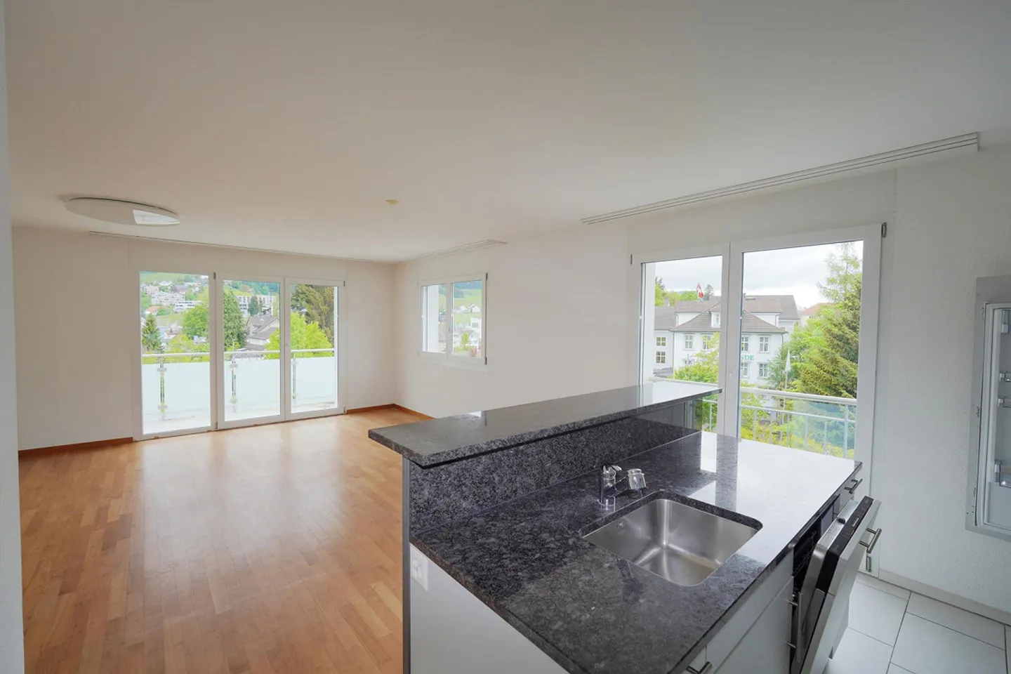 Moderne Wohnung mit Aussicht - Foto 1 von 6