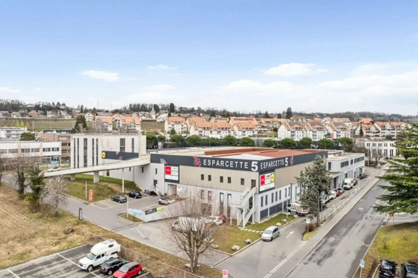 Deposito di 215m² molto ben situato a Crissier - Foto 4 di 4