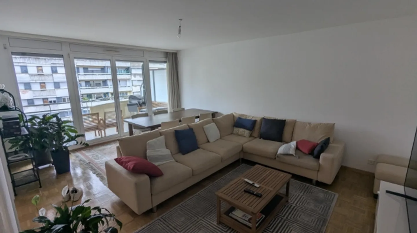 «Appartement de 3.5 pièces - Au-dessus du centre commercial de Thônex» - Photo 1 sur 5