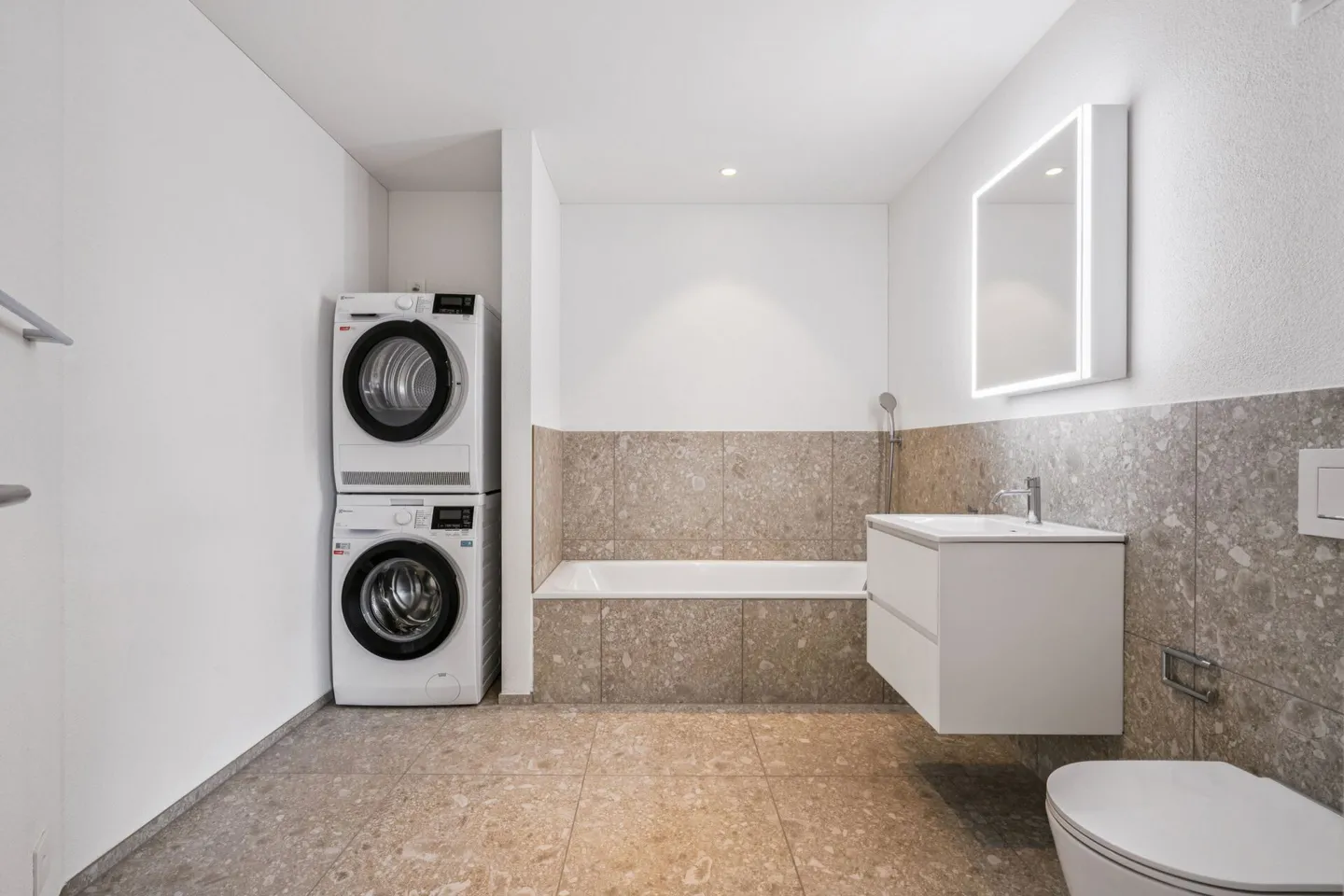 Moderna casa plurifamiliare - completamente affittata - con collegamenti di trasporto ideali - Foto 3 di 5