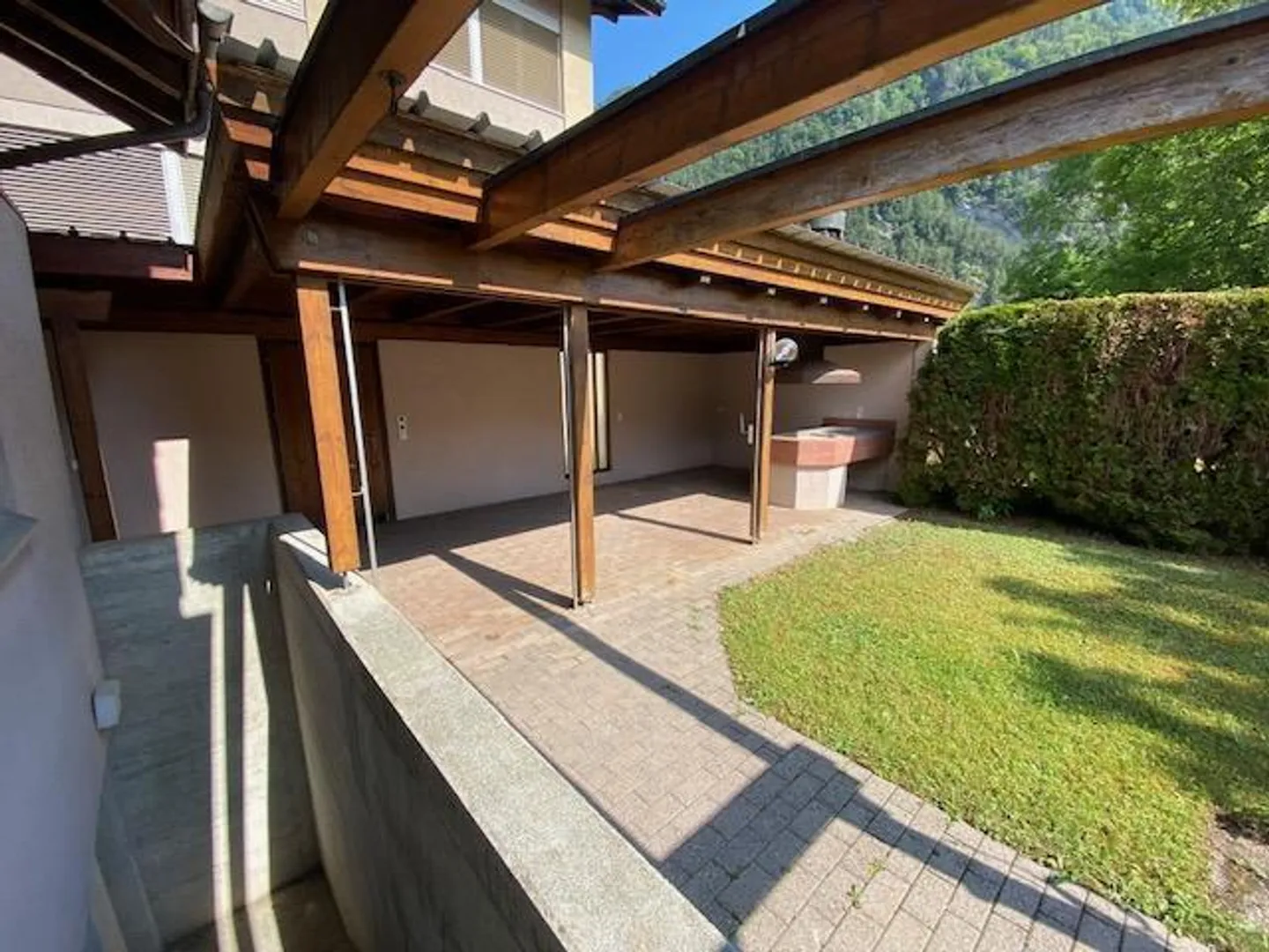 6½-Room Terraced Single-Family House in the Center of Unterseen - Photo 3 of 29