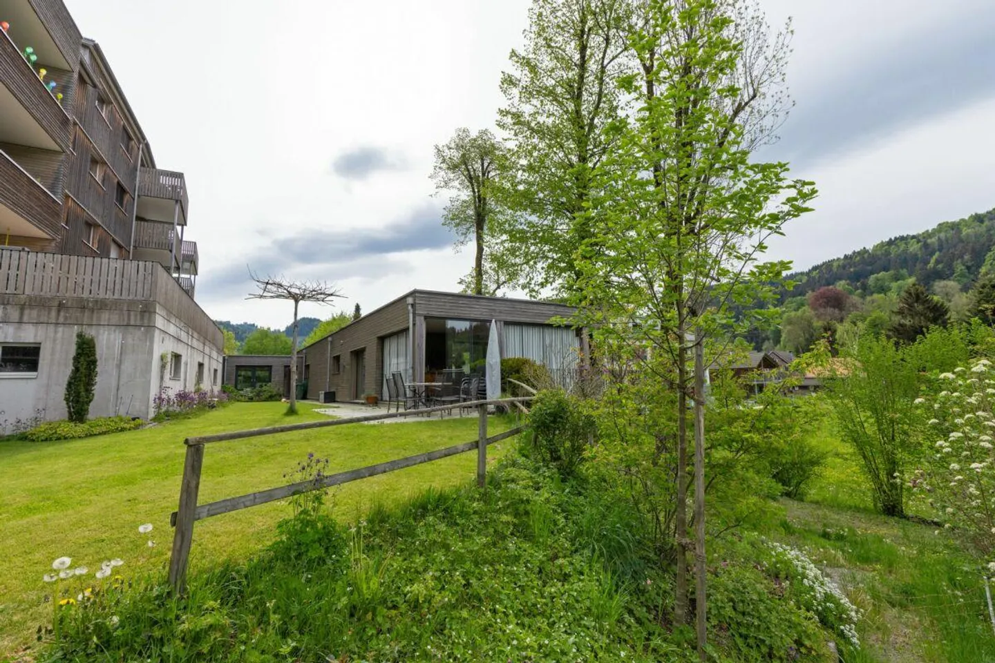 In vendita grande e luminosa appartamento di 4,5 stanze 9055 Bühler vicino a Teufen. - Foto 1 di 16