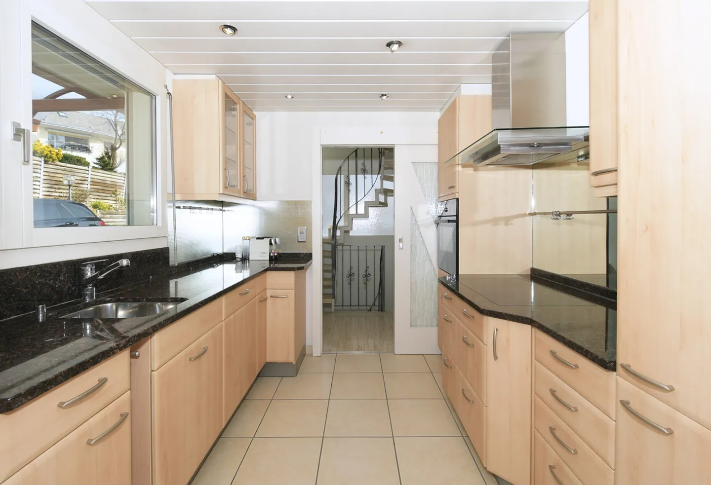 Casa unifamiliare con giardino, stagno e tanto spazio per vivere – situata in una zona tranquilla a Münchenstein - Foto 11 di 21