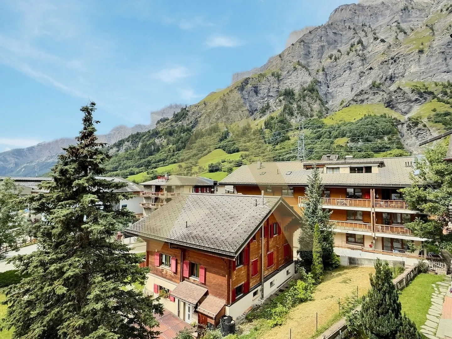 Helles Studio mit Blick auf das Dorf - Foto 1 von 5