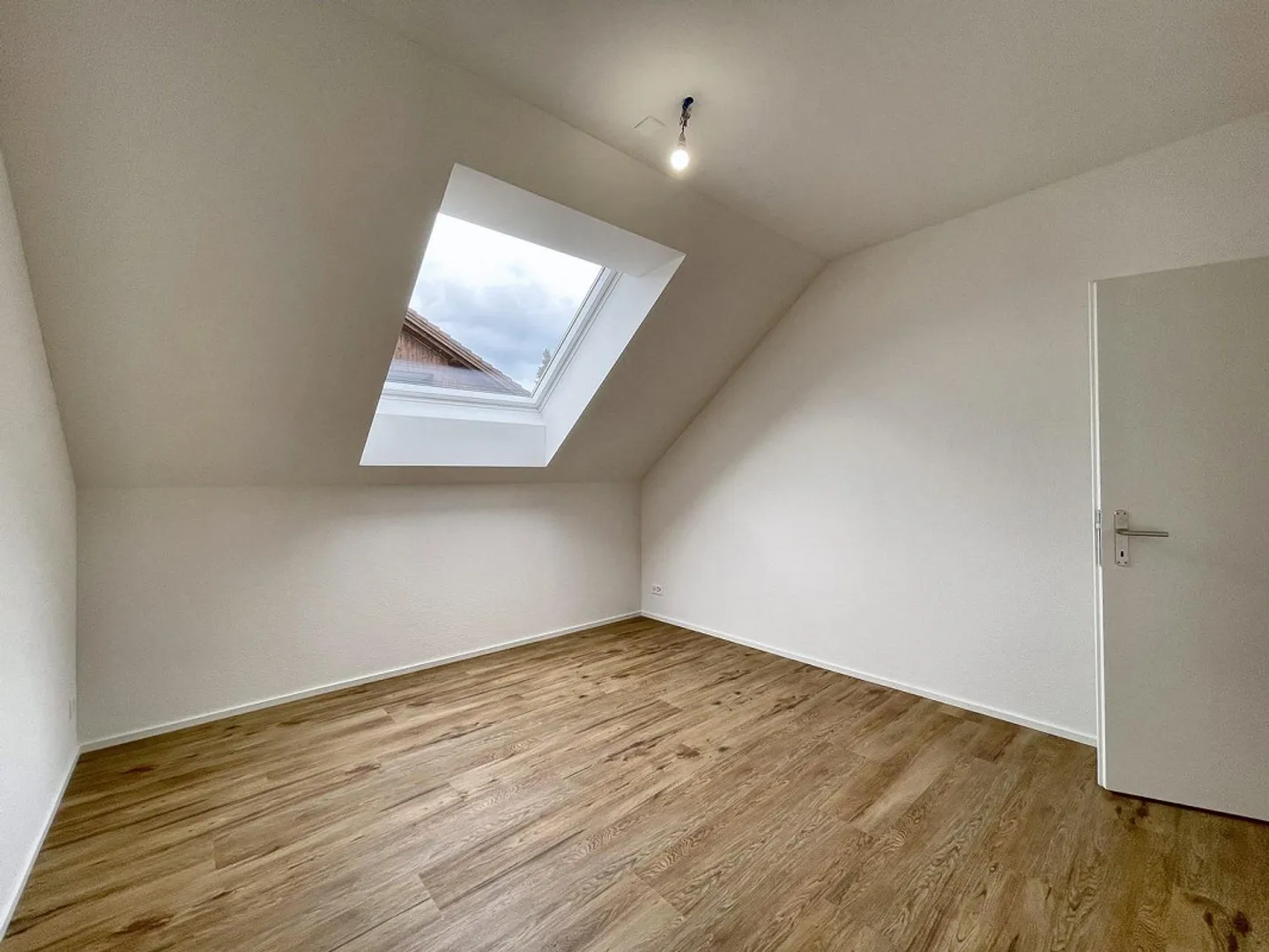Moderne 2.5 Dachwohnung - Foto 5 von 8