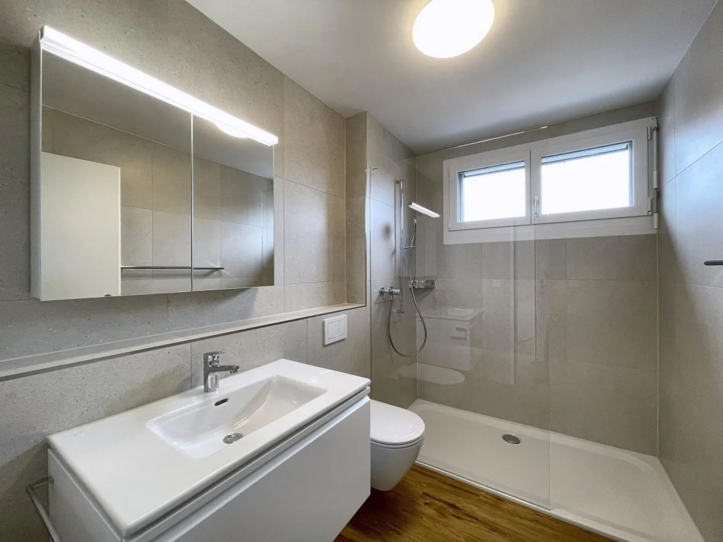 Moderne 2.5 Dachwohnung - Foto 6 von 8