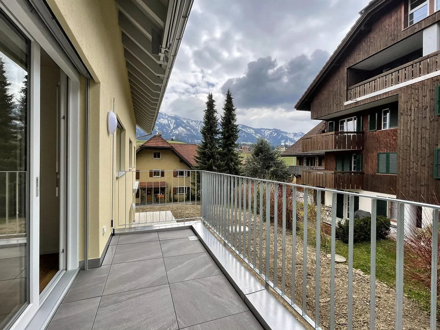 Moderne 2.5 Dachwohnung - Foto 8 von 8