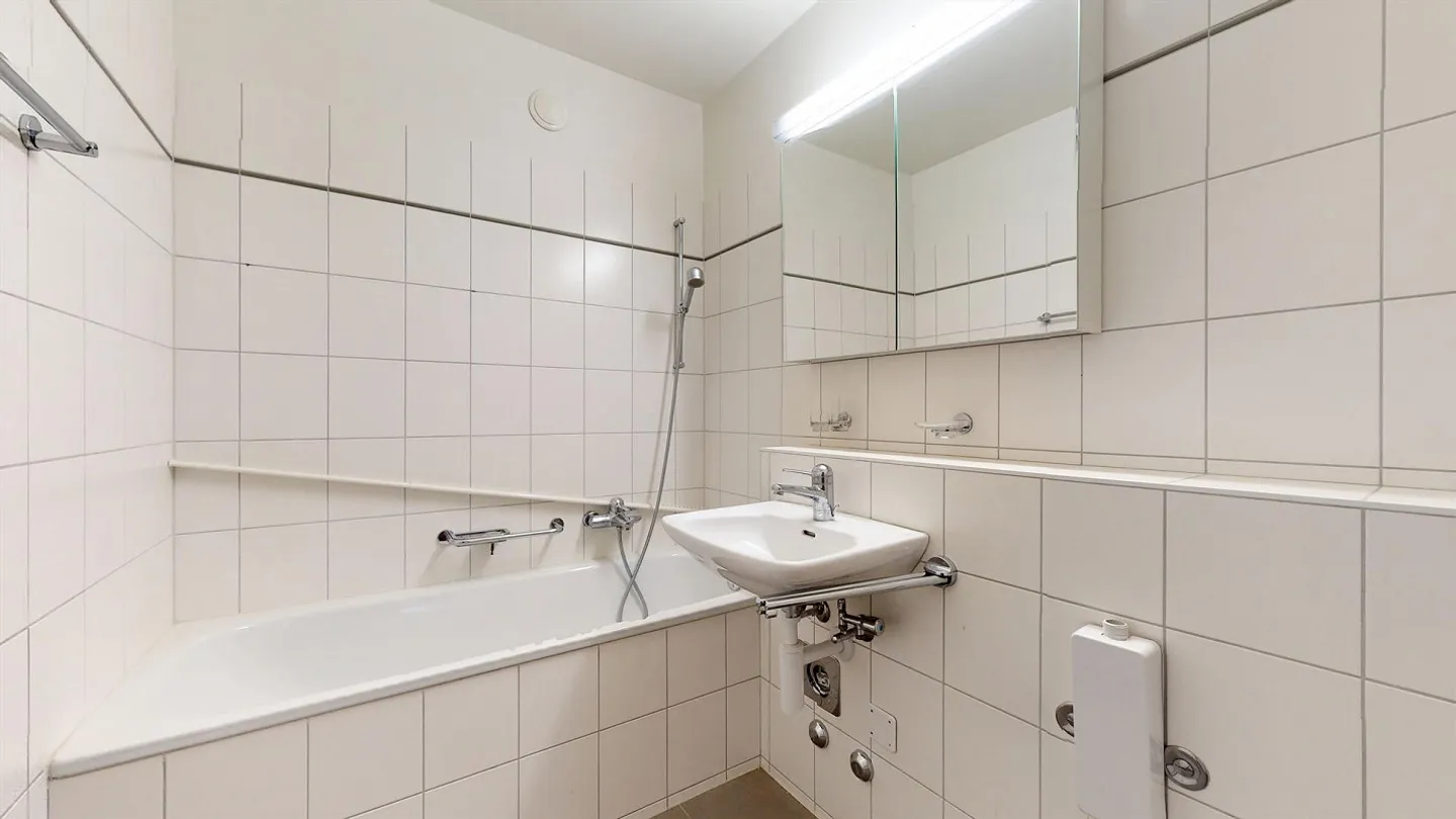 Ein Steinwurf vom loc entfernt - Foto 6 von 8