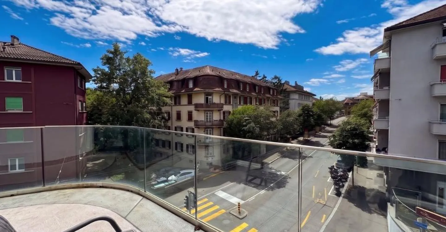 Stunning Attic Apartment with Views - Photo 11 of 12