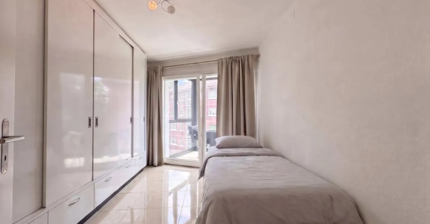Stunning Attic Apartment with Views - Photo 7 of 12