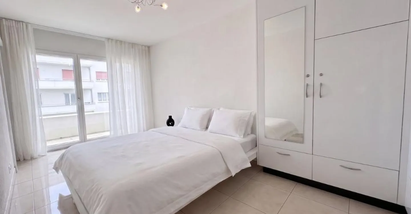 Stunning Attic Apartment with Views - Photo 8 of 12