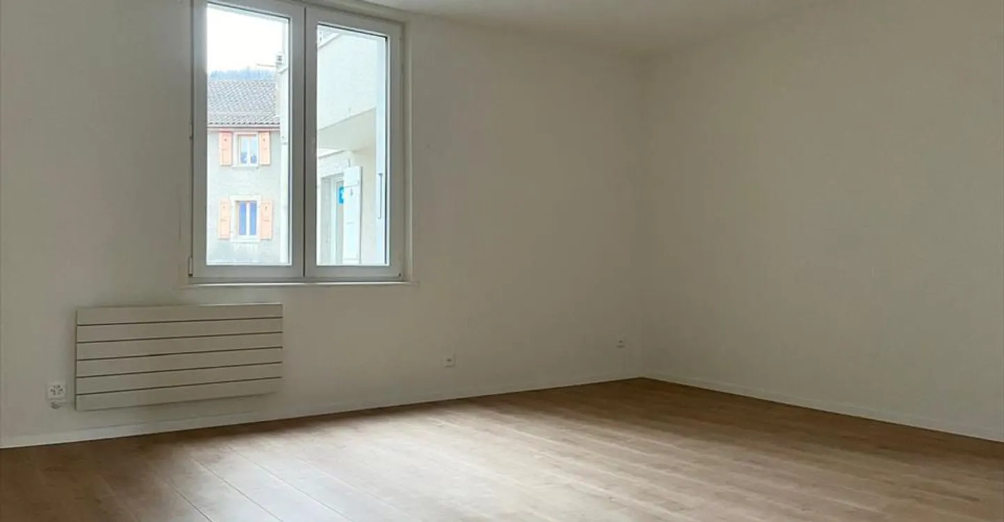 Rare object - Charming triplex 4.5 rooms in the heart of the old village of Collombey - Photo 7 of 11