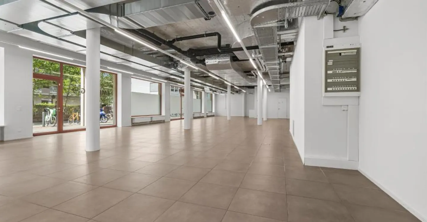 Spazio commerciale spazioso in una posizione attraente nel quartiere Greencity - Foto 3 di 7