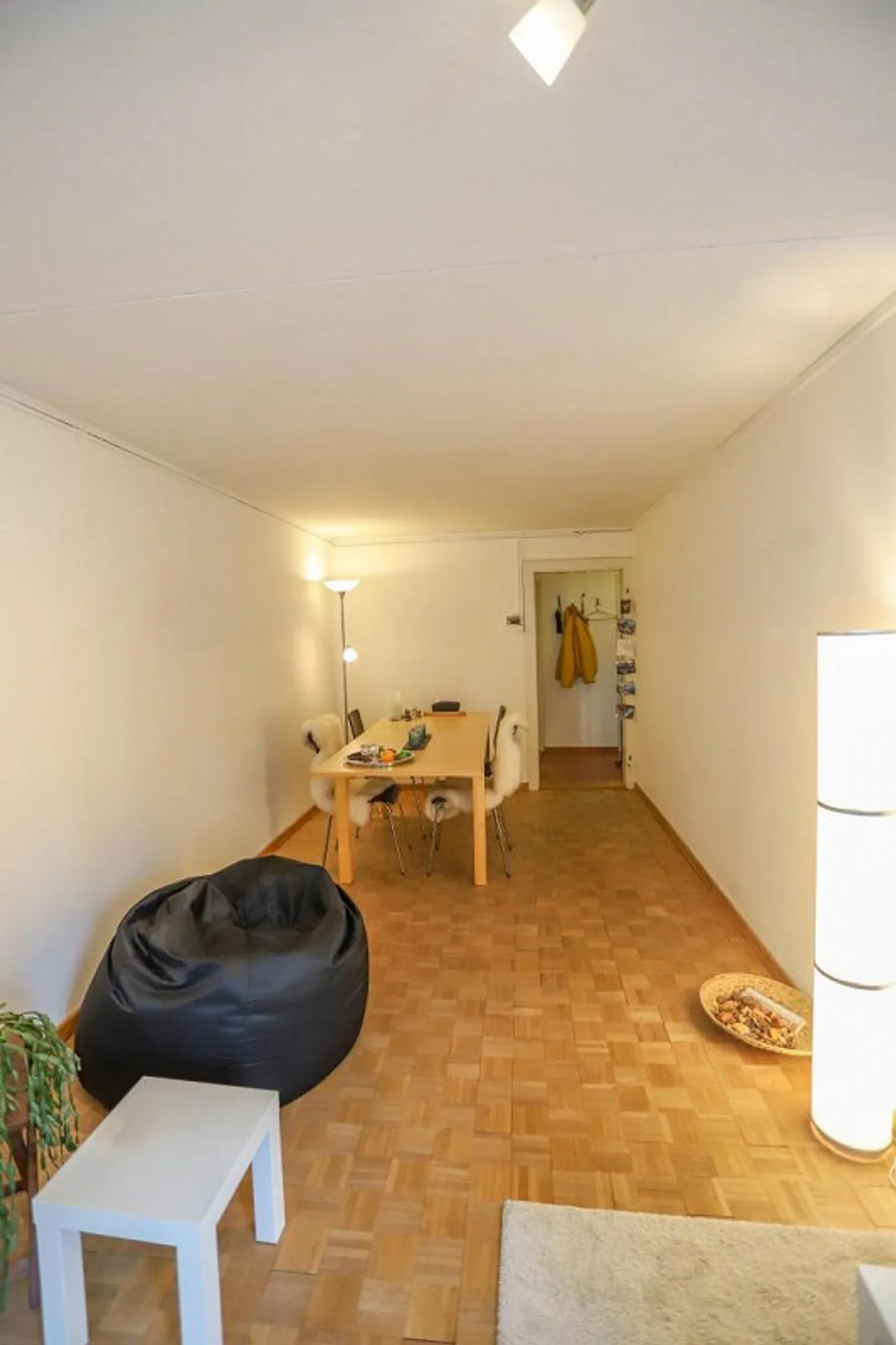 Attractive residential and commercial building in the old town of Rapperswil - Photo 7 of 12