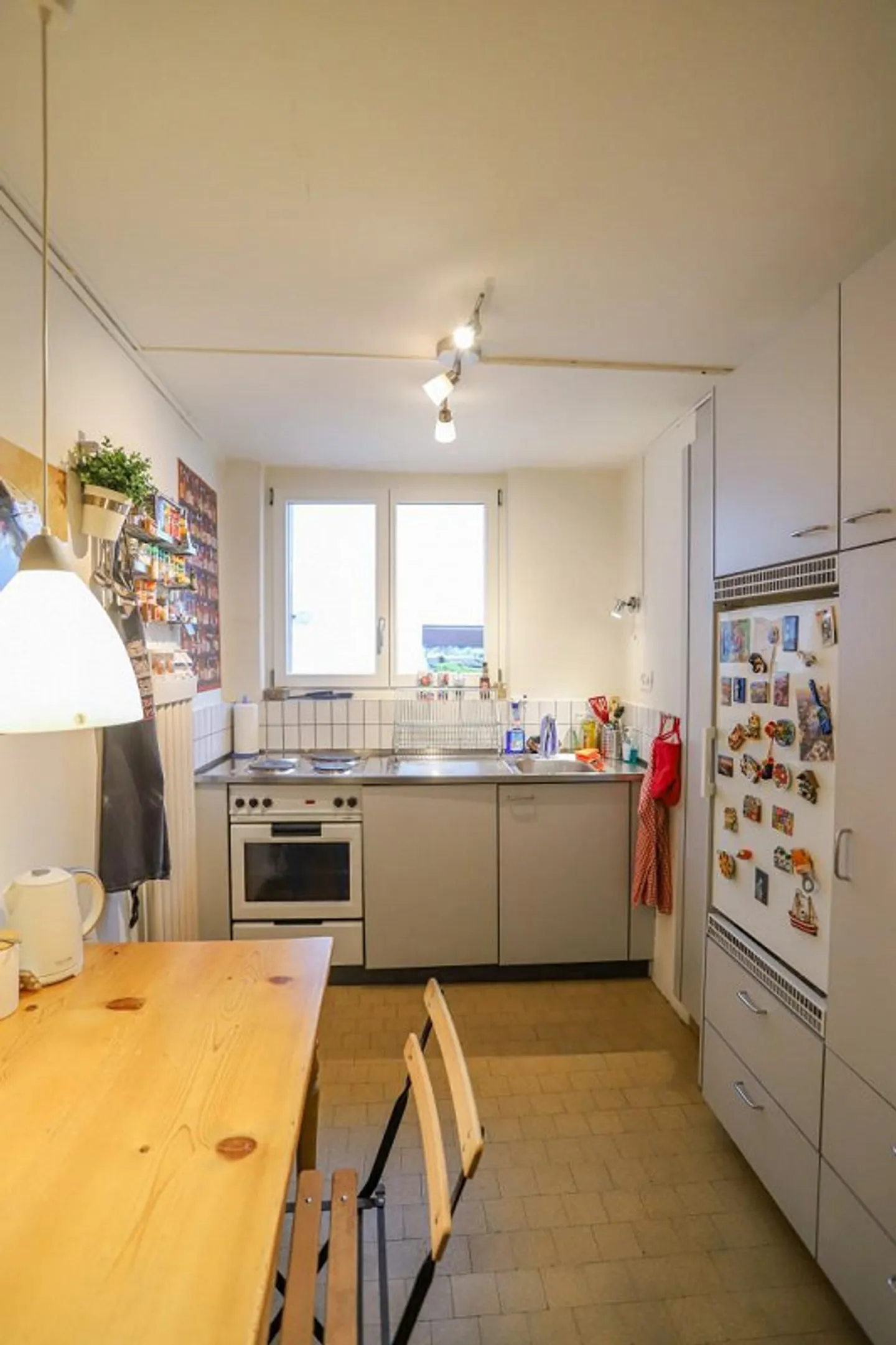 Attractive residential and commercial building in the old town of Rapperswil - Photo 9 of 12