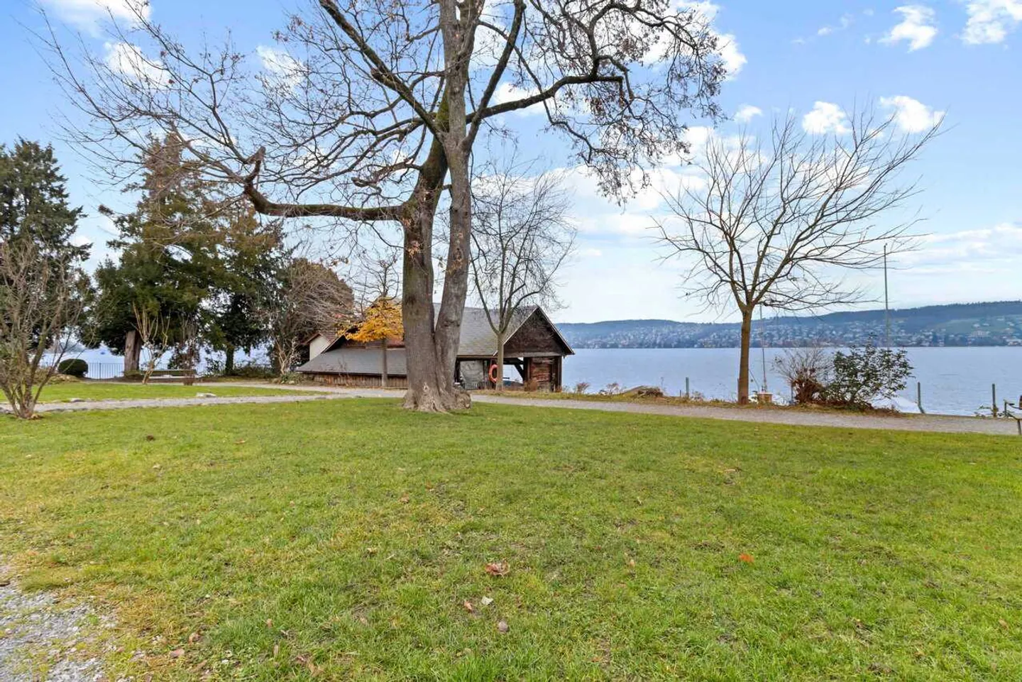 Vivere spazioso in una casa a schiera di 5½ stanze vicino al lago - Foto 10 di 12