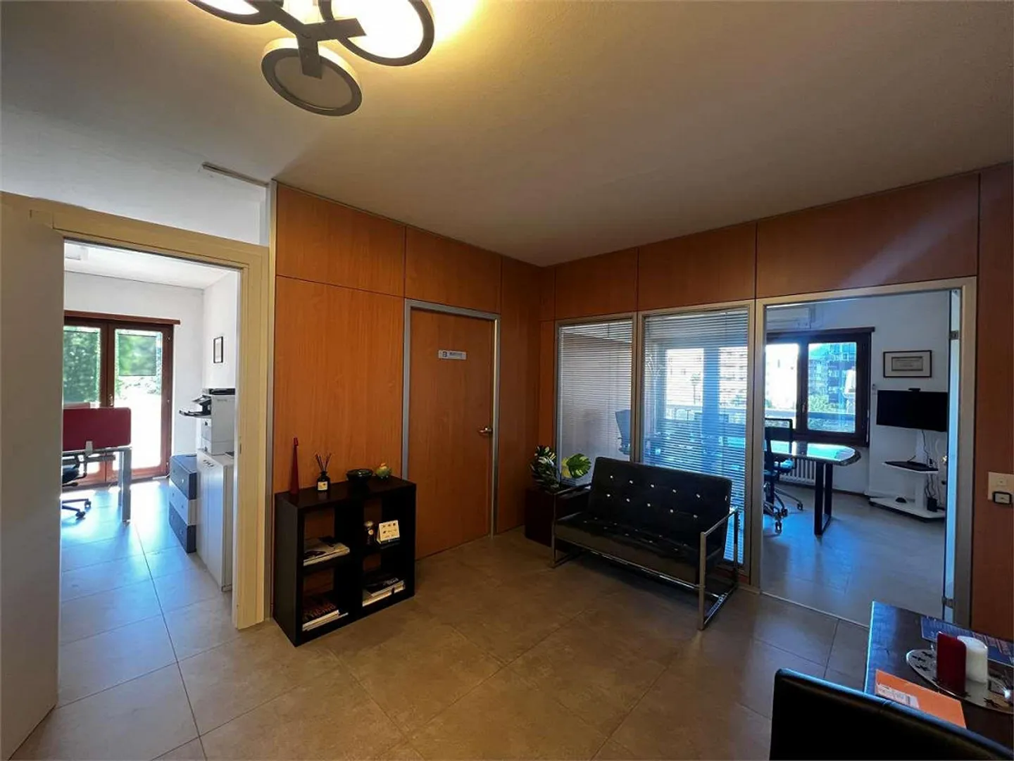 Rif. 2694 Ufficio Lugano in spazio condiviso - Foto 2 di 4