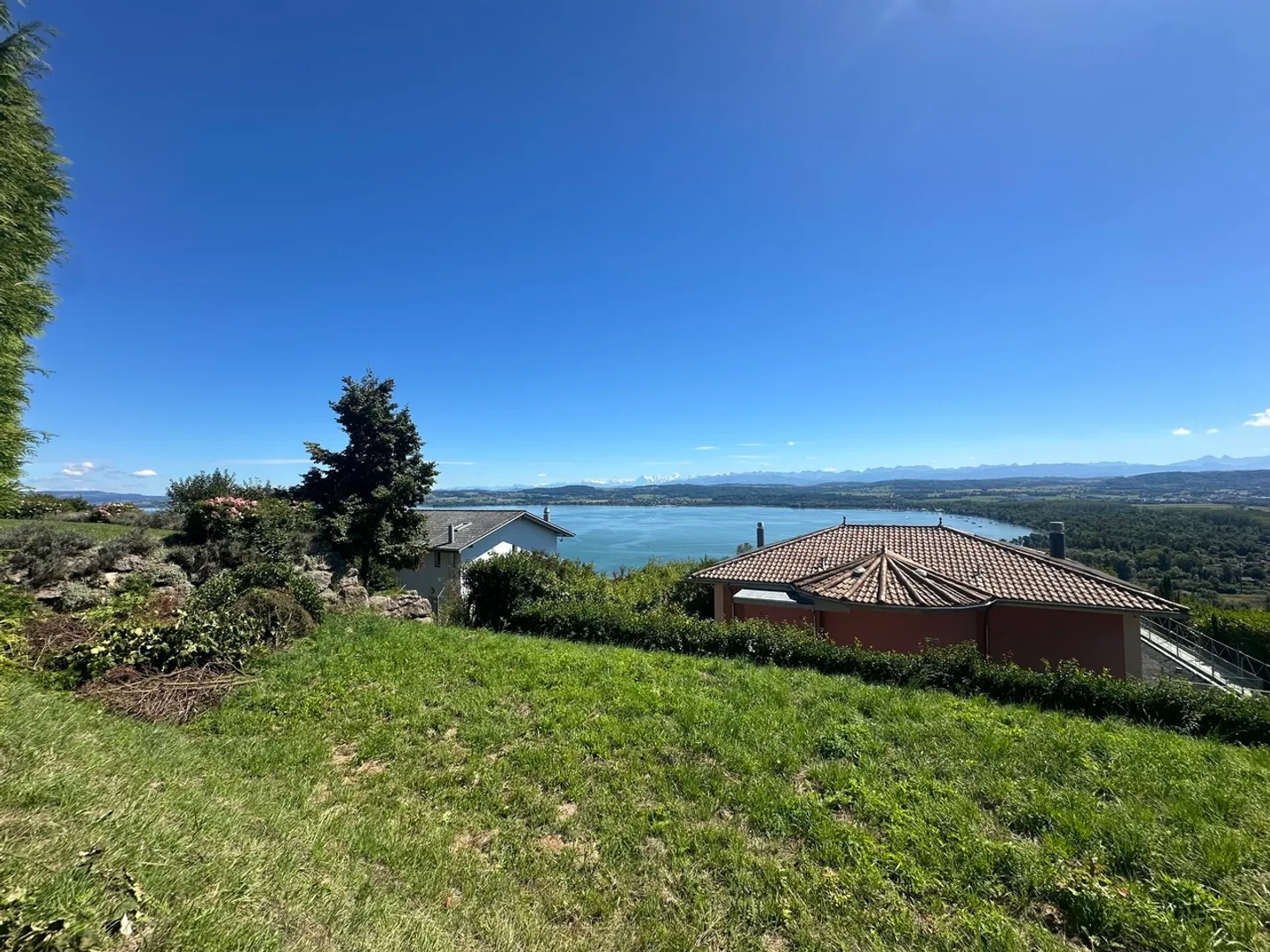 LAND WITH INCREDIBLE VIEW OF LAKE MORAT - Photo 5 of 10