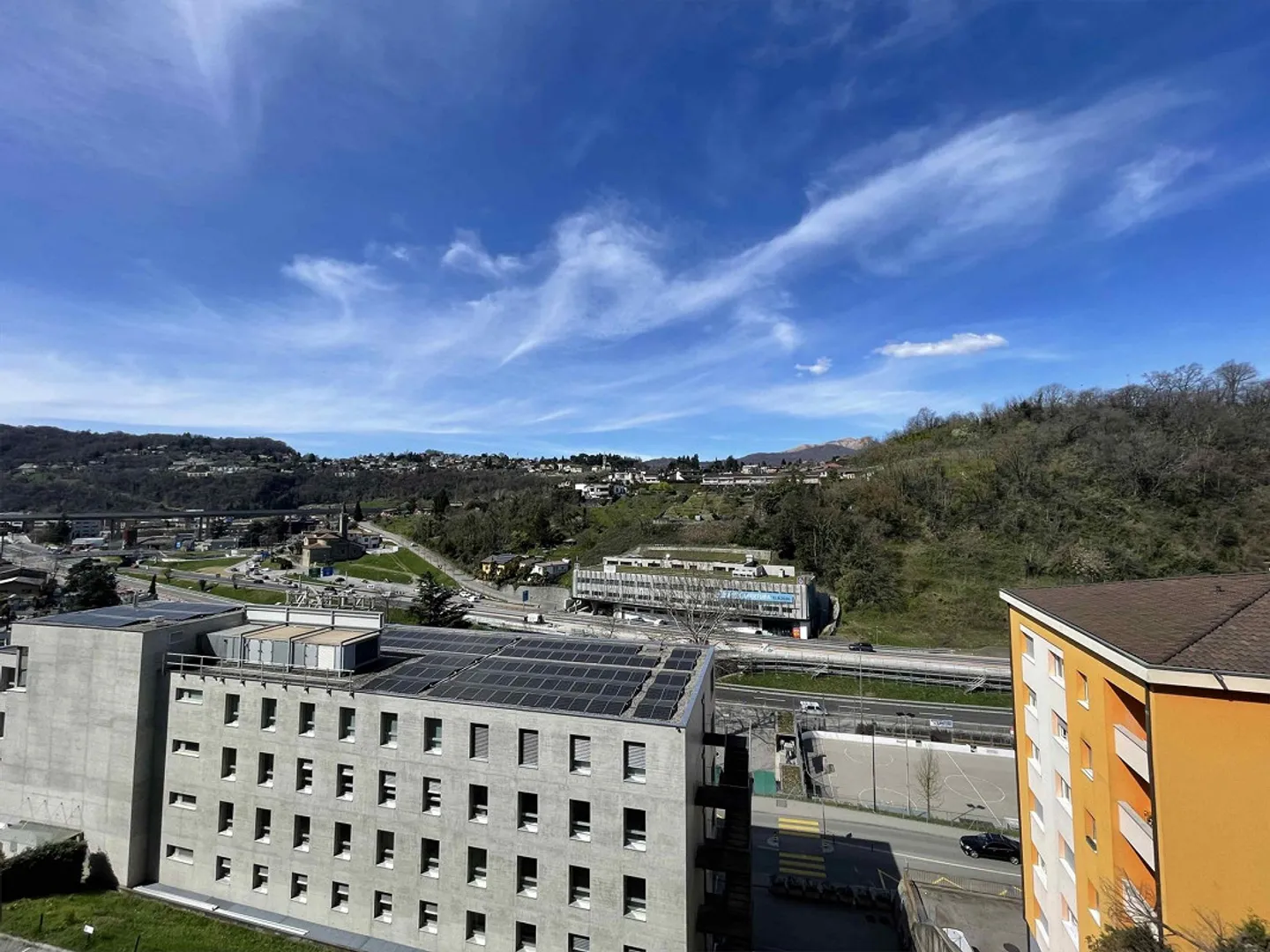 AMPIO APPARTAMENTO 1.5 CON POSTEGGIO - Foto 8 di 9