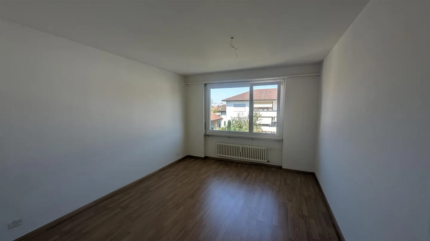 Attractive 3-room apartment with balcony in Pratteln - Photo 2 of 6