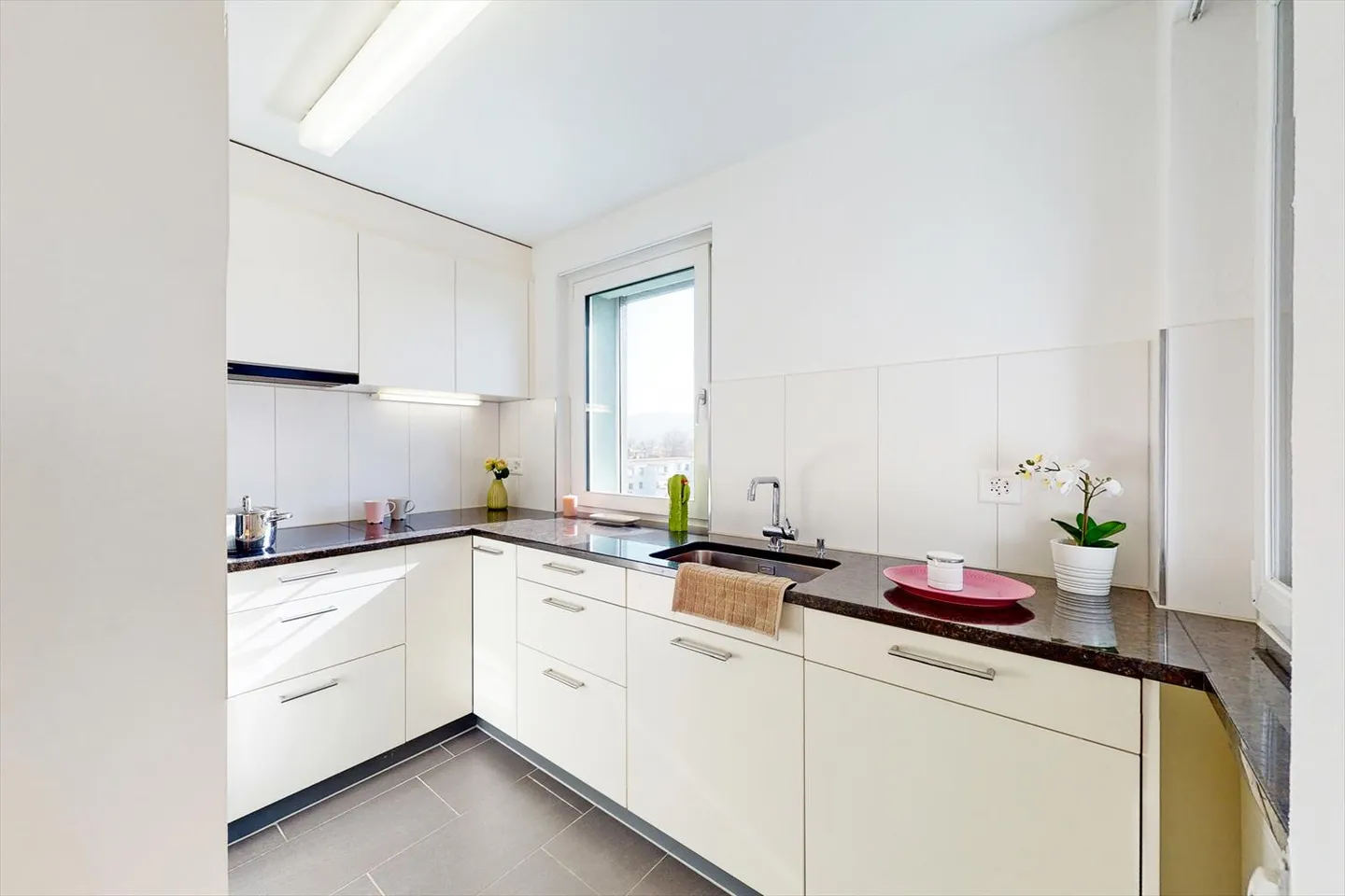 Votre refuge dans un endroit idyllique ! - Photo 3 sur 11