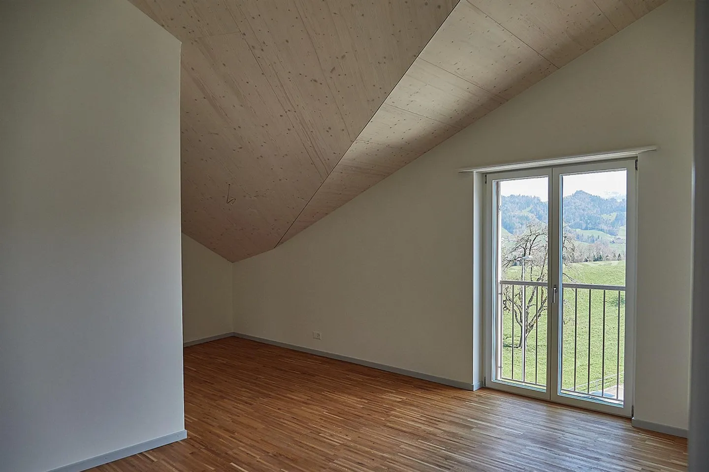 Vivere a contatto con la natura con panorama montano - Foto 6 di 14