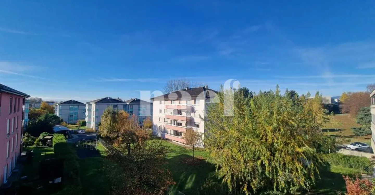 Appartement Duplex Spacieux à Ecublens - Photo 2 sur 7
