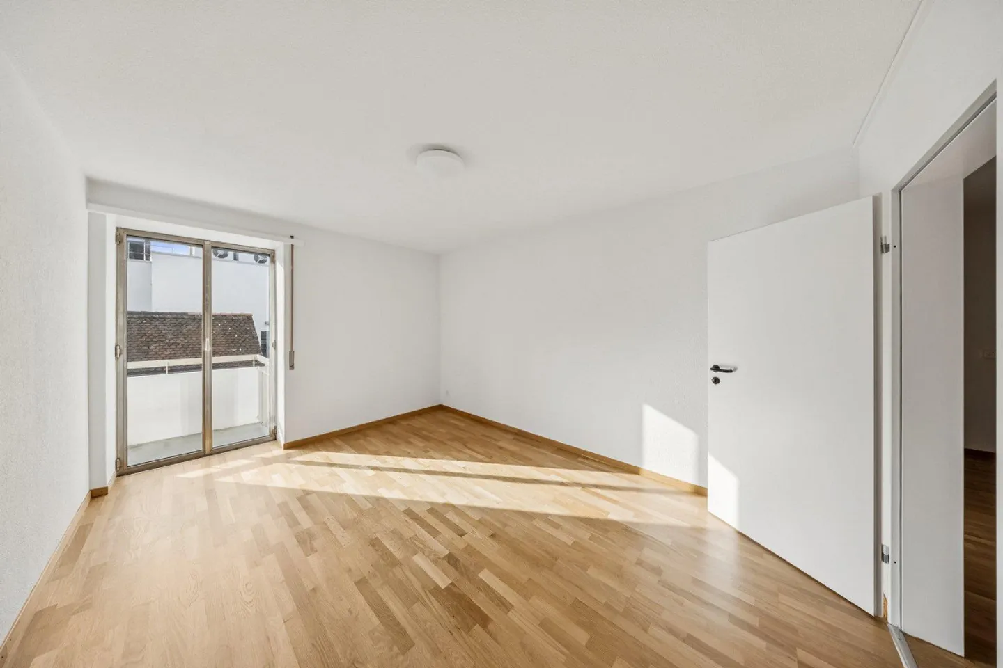 Your new feel-good oasis in the center of Biel! - Photo 4 of 10