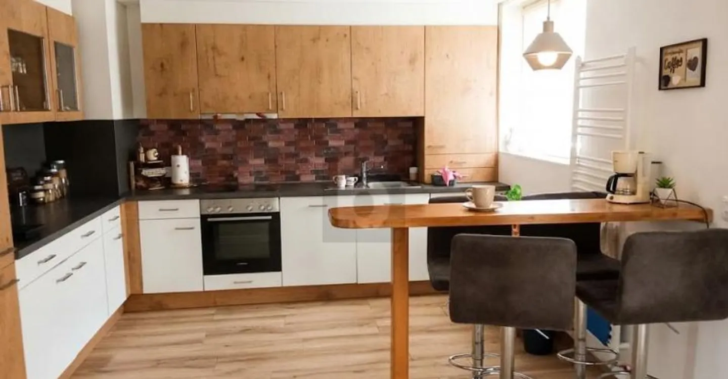 Lovely Charming Property - Photo 3 of 5