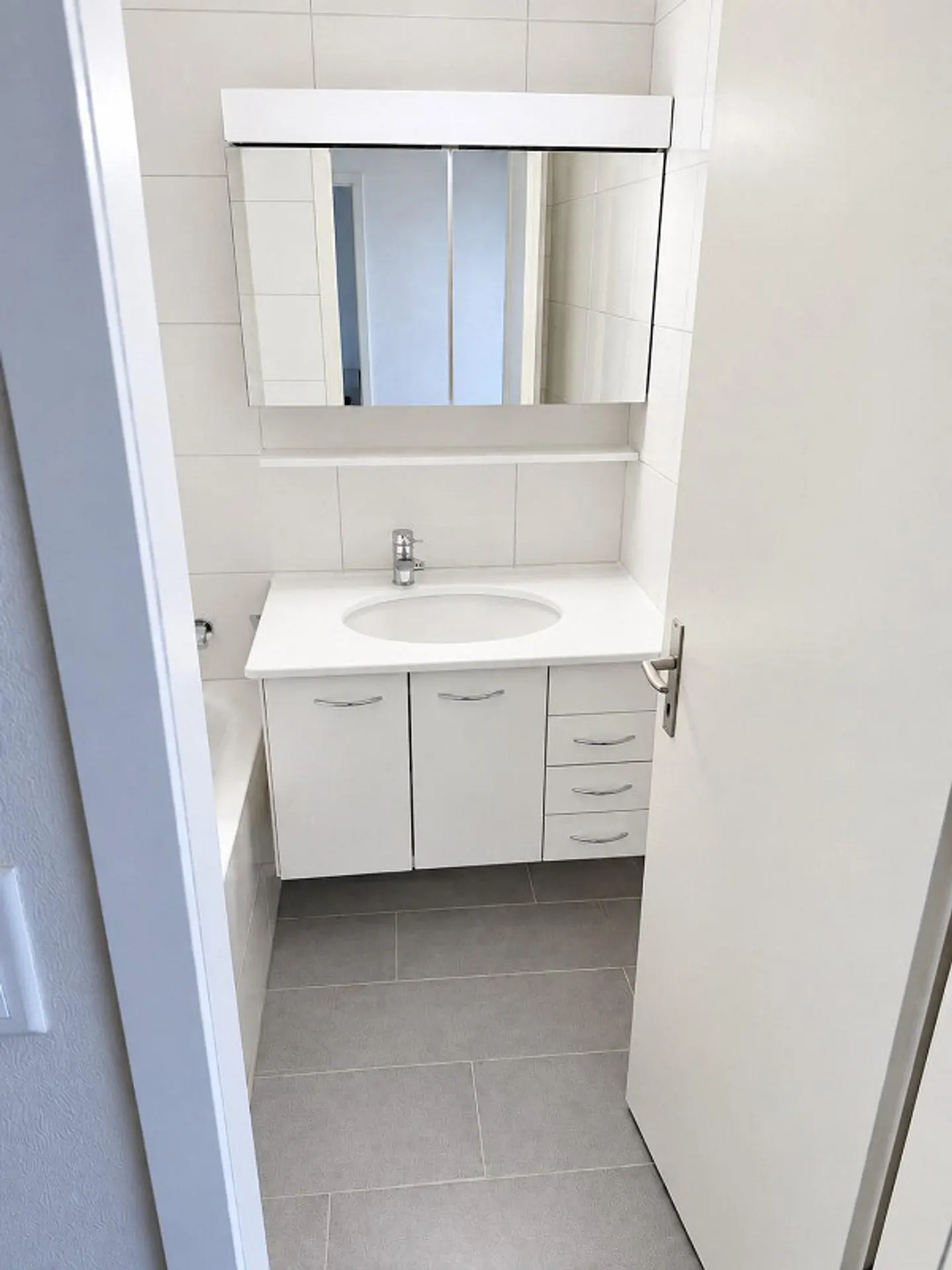 Charmante appartement de 4,5 pièces dans un quartier familial - Photo 3 sur 10