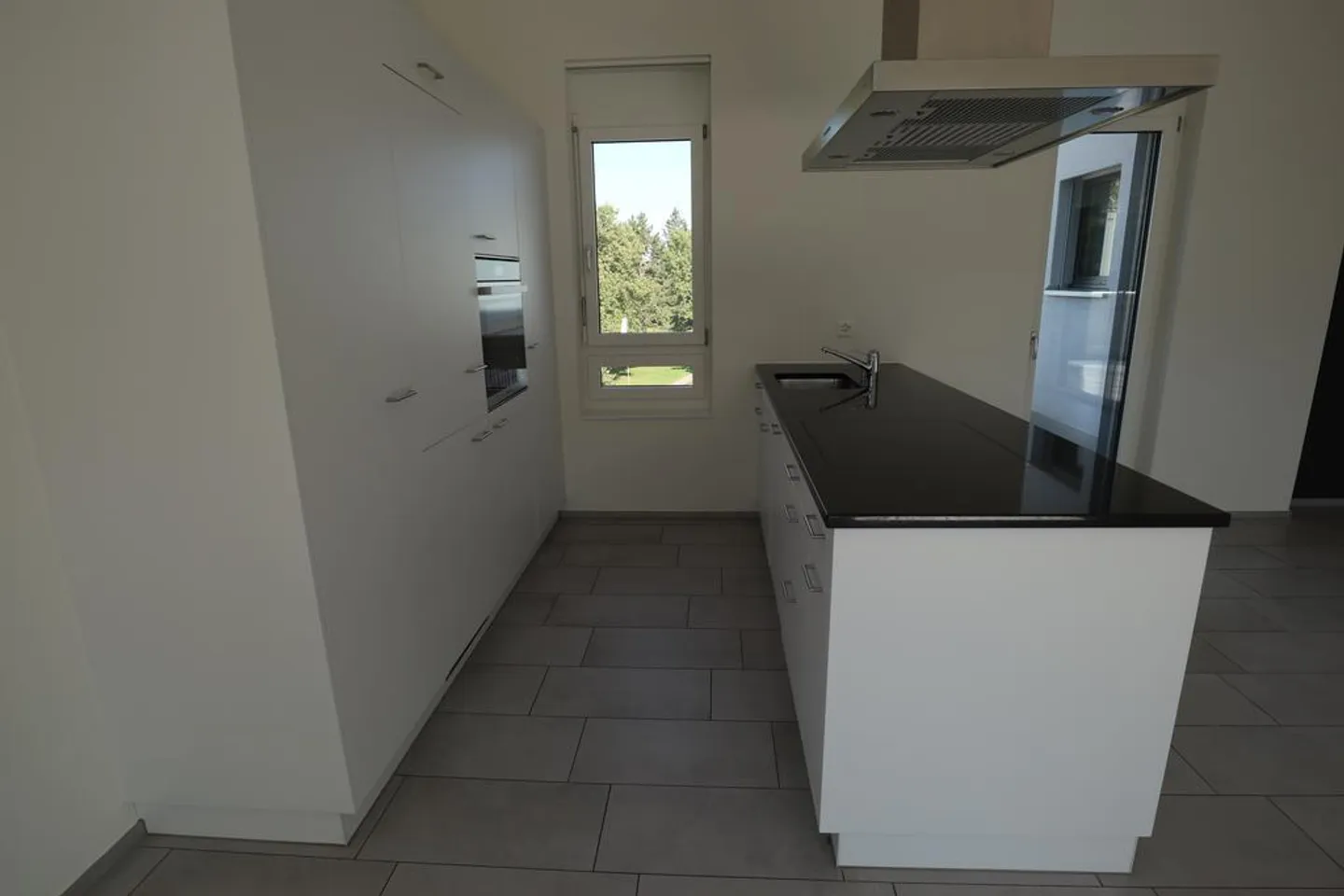 Moderne Attikawohnung mit grosser Terrasse - Foto 3 von 9