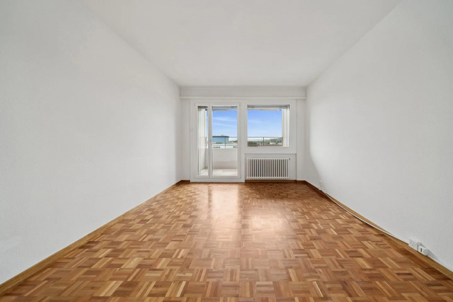 Ampio appartamento con balcone nel cuore di Yverdon-les-Bains - Foto 5 di 7