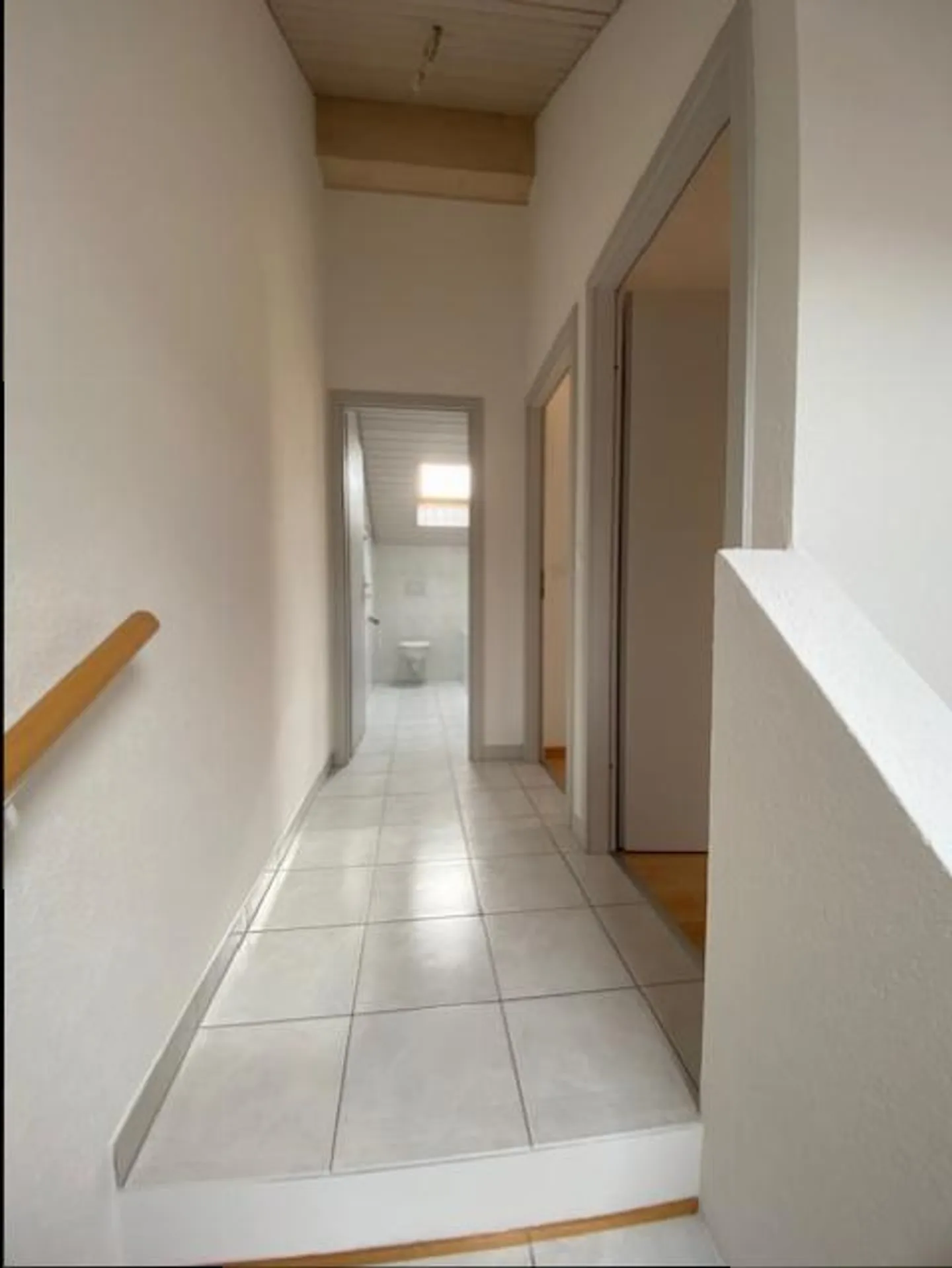 Beautiful 3.5-room apartment (87 m2) - Mont-sur-Rolle - Lake view - Photo 7 of 12